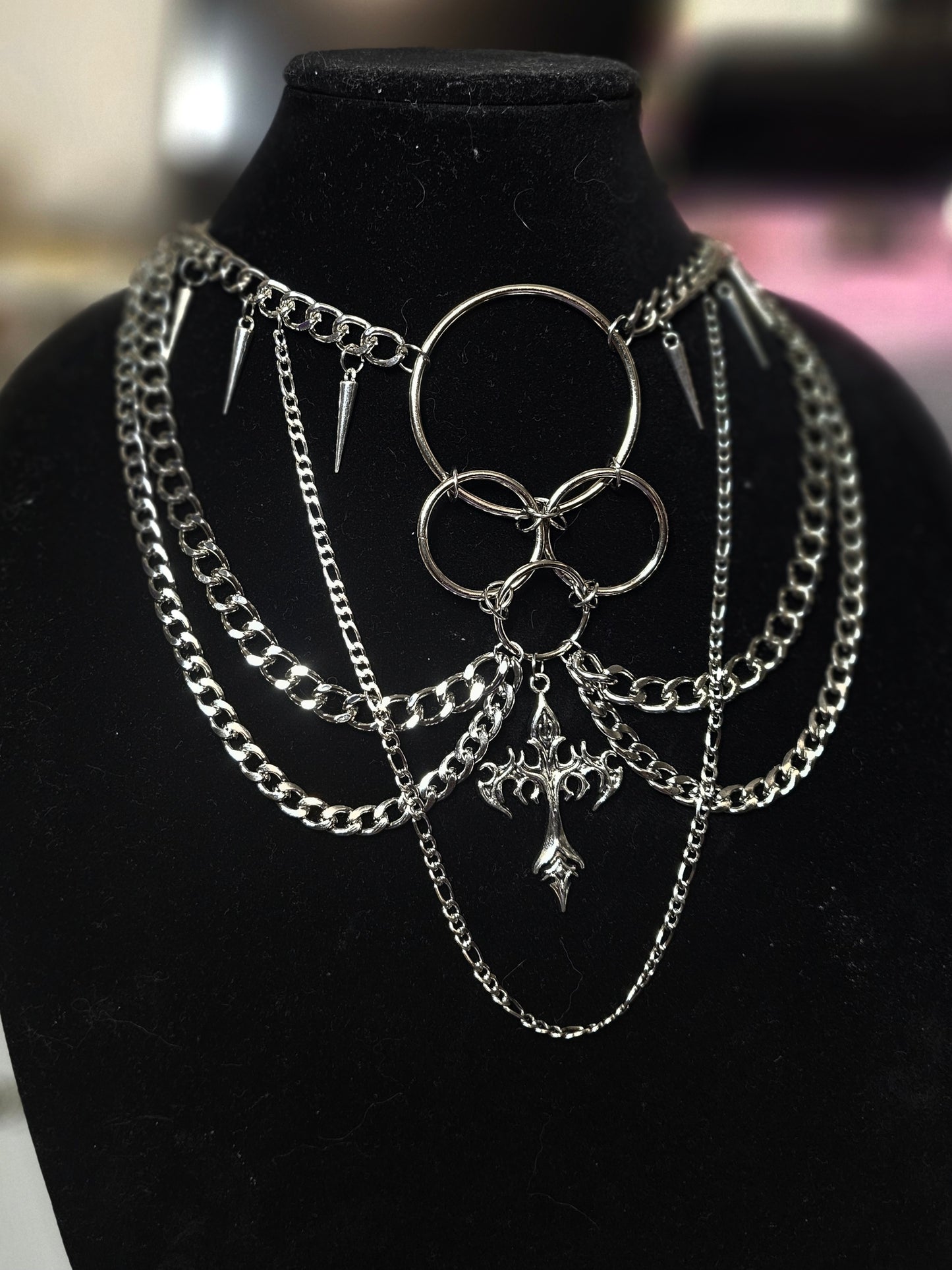 Layered Cross and Spike Choker