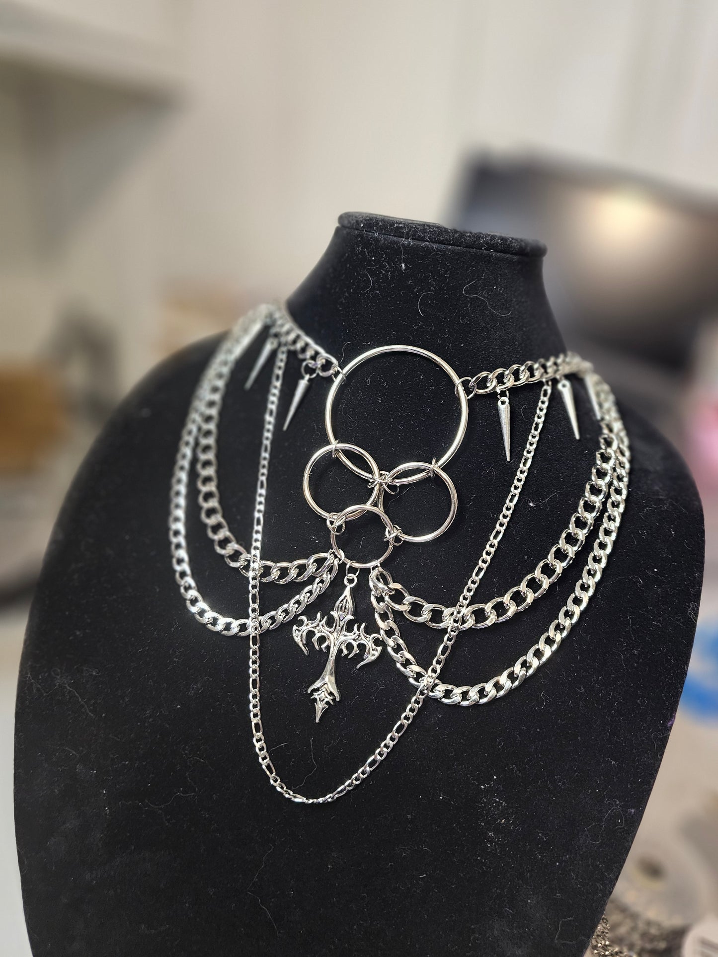 Layered Cross and Spike Choker
