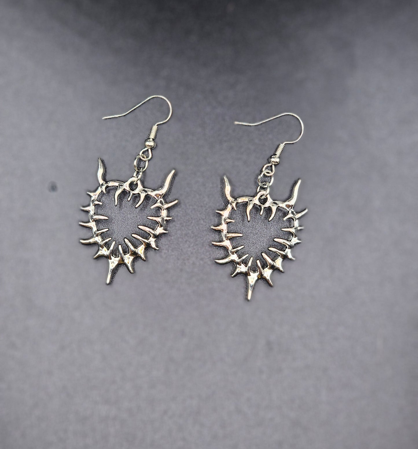 thorny hearts earring