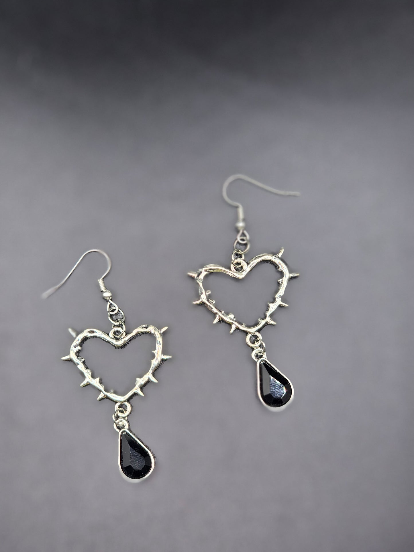 Black Gem Thorn Heart Earrings