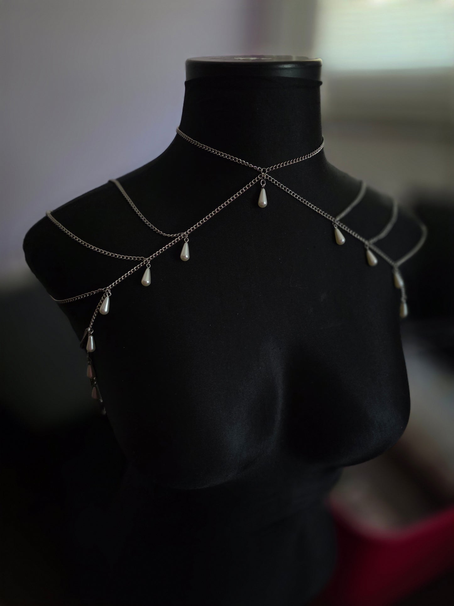 Pearl Shoulder Chain