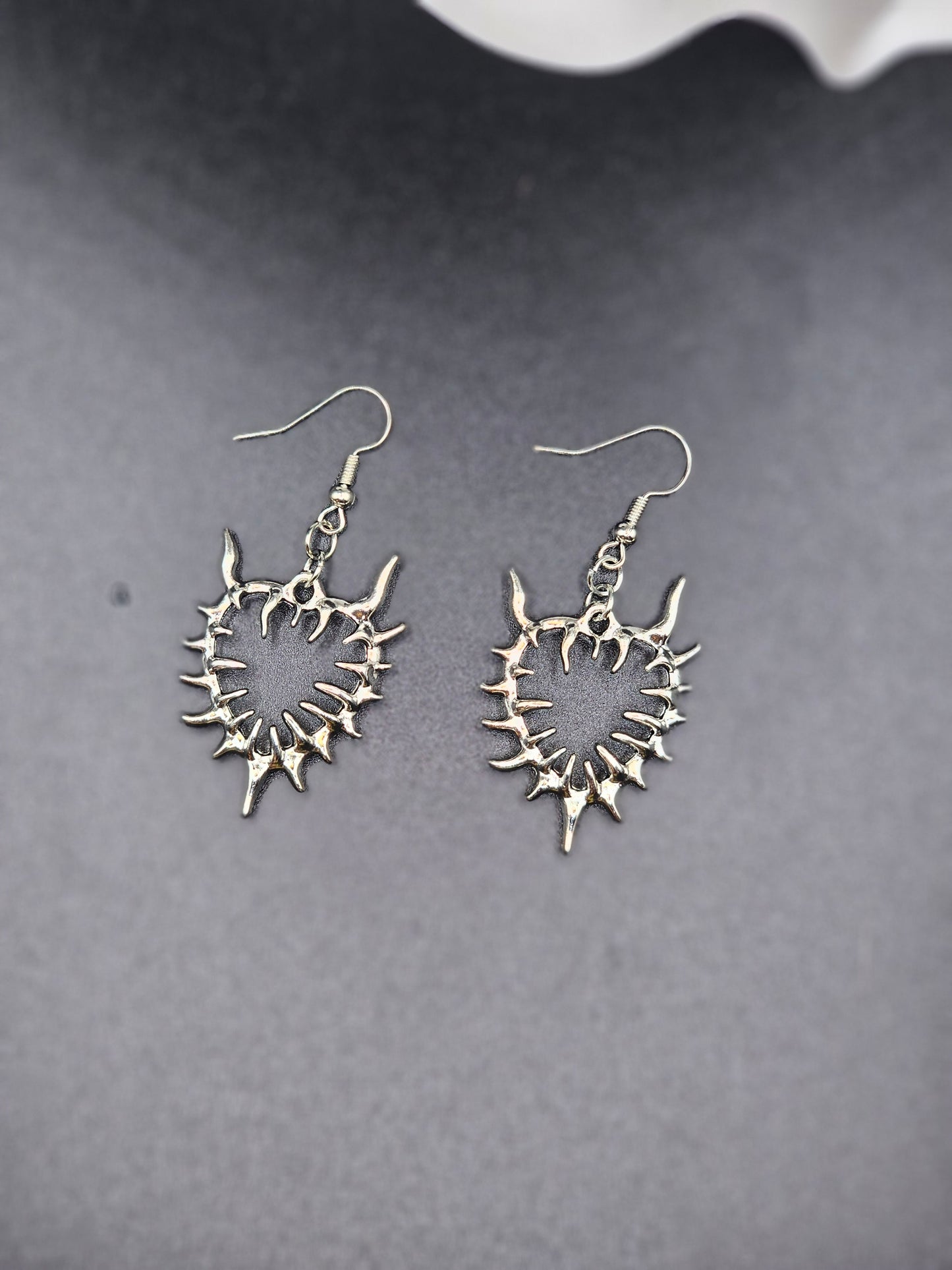 thorny hearts earring